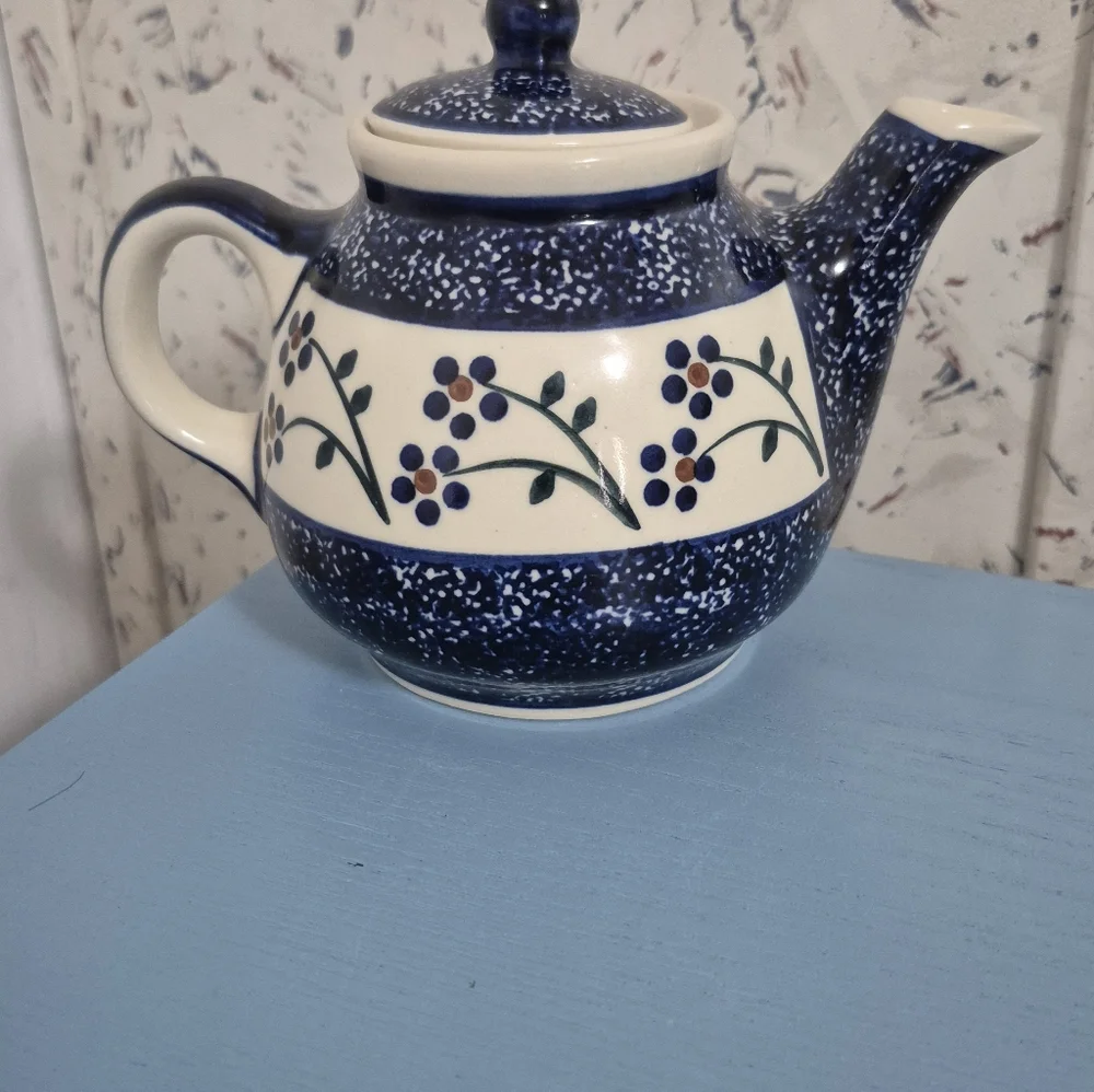 Boleslawiec Polish Pottery Floral Teapot - Picture 7 of 7